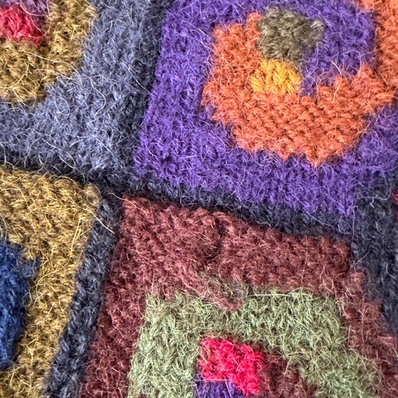 PERUVIAN CONNECTION Alpaca Embroidered colorful sweater size Medium - Picture 11 of 12